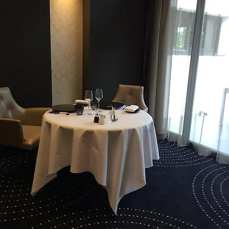 호텔 Restaurant L'alliance Des Saveurs Bonchamp Les Laval