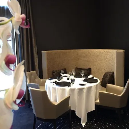 Restaurant L'alliance Des Saveurs 호텔 Bonchamp Les Laval