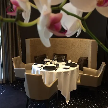 호텔 Restaurant L'alliance Des Saveurs Bonchamp Les Laval