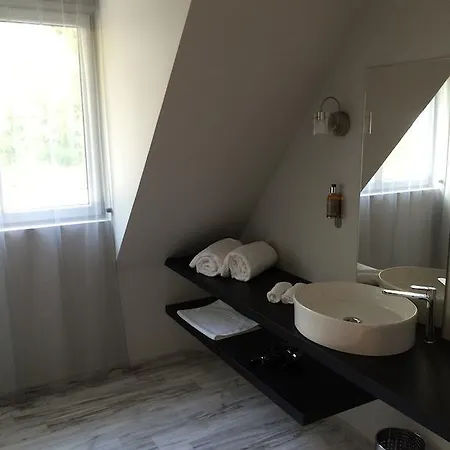 Restaurant L'alliance Des Saveurs Hotel Bonchamp Les Laval